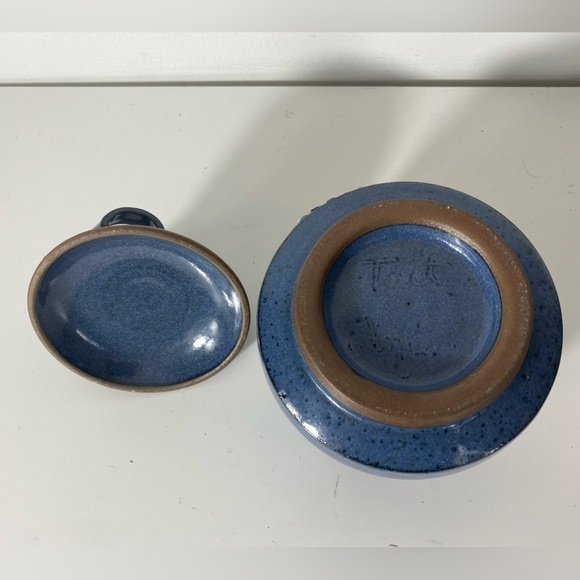 HANDMADE Wheel Thrown Pottery Jar with Lid Blue with White Design - Picture 3 of 13